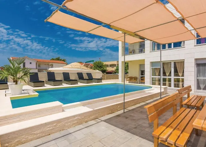 One-Bedroom Apartment In Vir