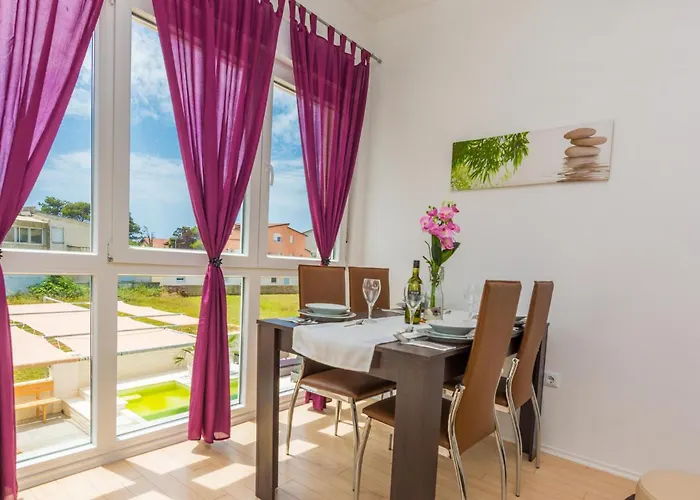 One-Bedroom Apartment In Vir Appartement