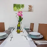 One-bedroom In Apartment